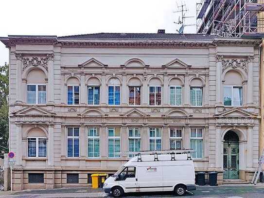 Zentral gelegene 3 Zimmer Dachgeschosswohnung