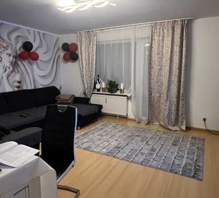 Gepflegte 3 Zimmer-Wohnung mit Balkon, Garten und Stellplatz! *Reduzierte Provision*