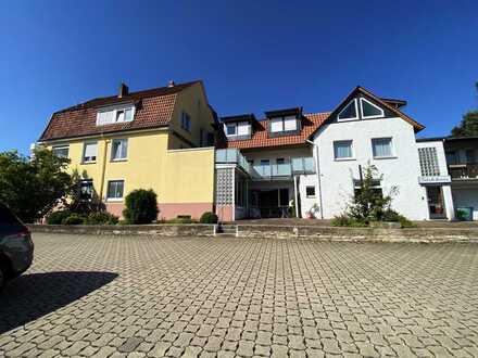 Gepflegtes Hotelgebäude mit Wohn- und Gewerbeflächen in Bad Münder -Zentrum