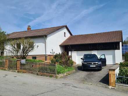 Schönes Einfamilienhaus mit vier Zimmern in Forsthart