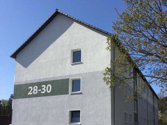 Helle 3-Zimmer-Wohnung mit Balkon in grüner Lage.