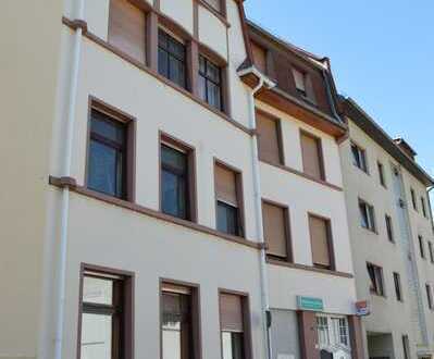 Schöne drei Zimmer Wohnung in Frankfurt-Fechenheim Ein Ort mit Lebensart und guter Vernetzung