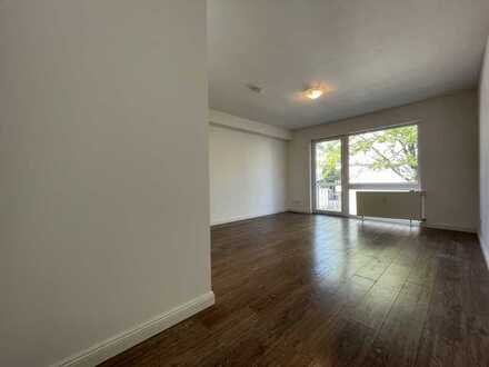 Kompaktes 1-Zimmer-Apartment mit eigenem Balkon und Gemeinschaftsküche in Offenbach