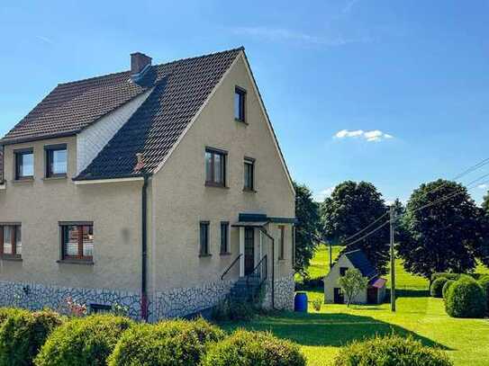 Zweifamilienhaus auf sonnigem Grundstück in Feldrandlage von Stadtlengsfeld