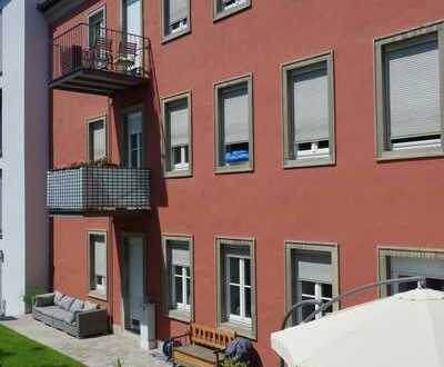 Erstbezug nach Sanierung: stilvolle 4-Zimmer-Wohnung mit Einbauküche und Balkon in Würzburg