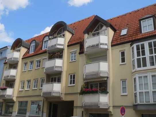 DAS GLÜCK hat ein ZUHAUSE-praktisch-mod. DG Maisonette 5 Zi-ETW- Vollbad+ Carportstellplatz im Hof