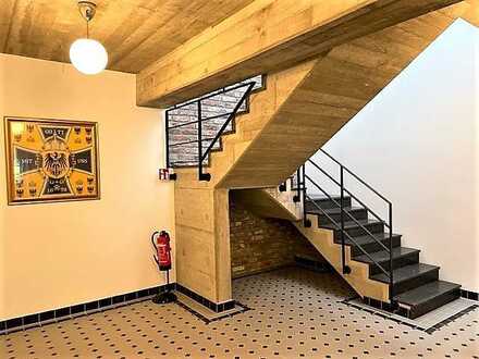 Individuelle hochwertige ansprechende Büro/Praxisflache