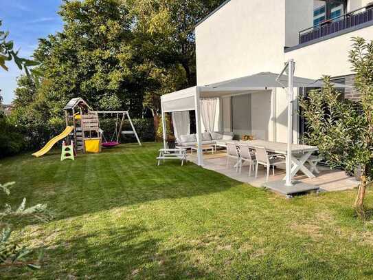 Moderne Wohnung mit HausFeeling und Garten in Meerbusch-Büderich