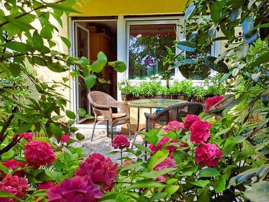 Charmante 3-Zimmer Erdgeschosswohnung mit Terrasse in Ottobrunn bei München