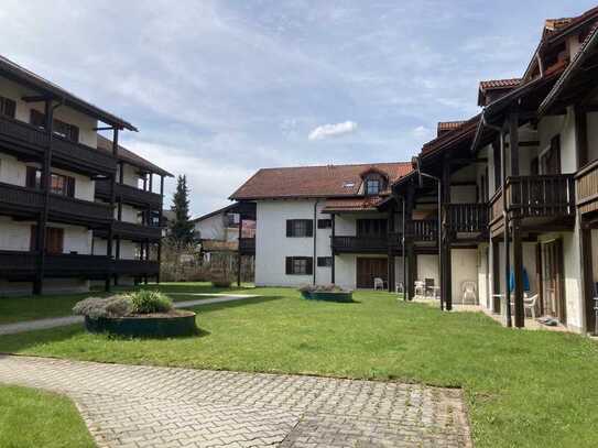 Möbl. Ferien-Apartment mit Balkon und TG-Stellplatz