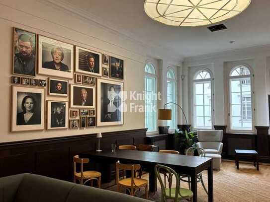 Schöne Altbauflächen im historischen Zentrum Berlins