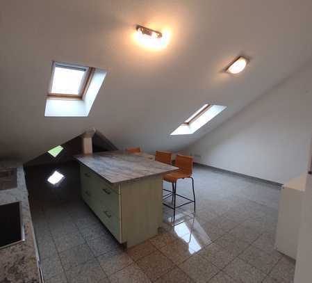 Moderne 2 Zimmer DG in ruhigem Neubaugebiet mit Balkon