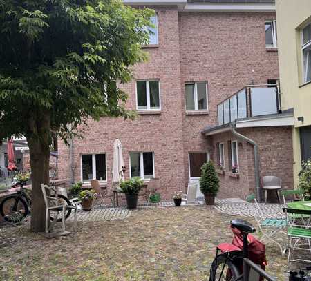 Remise mit eigener Terrasse und Balkon, viel Privatsphäre