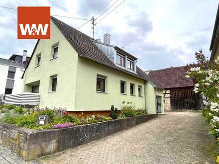 Zweifamilienhaus mit Scheune und Garten