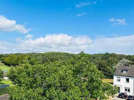 Hückelhoven: Ein Wohntraum - 4-Zimmer.-ETW in idyllischer Grünlage mit Dachterrasse und Garten!