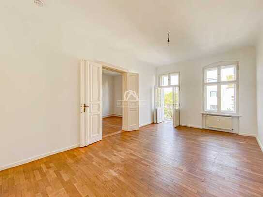 PRAKTISCHE WOHNUNG MIT GROßEN ZIMMERN IN GEPFLEGTEM ALTBAU MIT BALKON IM FLORAKIEZ! PROVISIONSFREI!