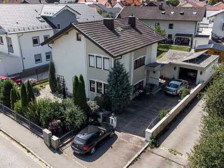 Freistehendes, sehr gepflegtes Einfamilienhaus mit Sonnengarten und Einzelgarage in zentraler Lage