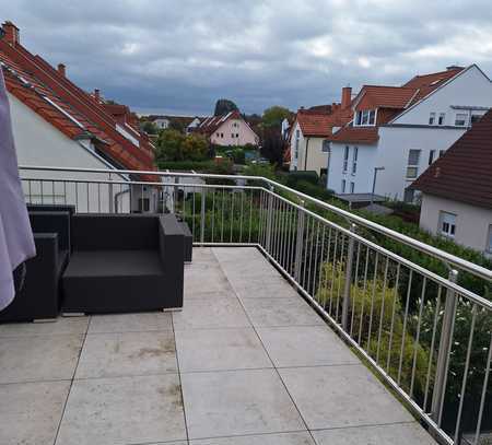 5-Zimmer-Wohnung mit Balkon und Einbauküche in Dreieich