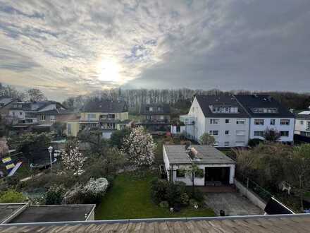 Renovierte 3-Zimmer-Wohnung im Dachgeschoss in Spielstraße