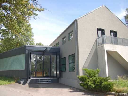 Modernes Wohn- & Bürogebäude mit viel Potenzial in 74632 Neuenstein!
