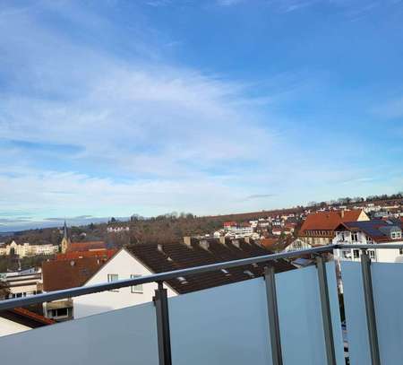 Stilvolles Wohnen mit spektakulärem Blick über Marbach mit großzügigem Dachboden