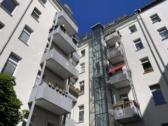 Vermietete 3-Zimmer-Wohnung * Altbau mit Aufzug in der Kastanienallee