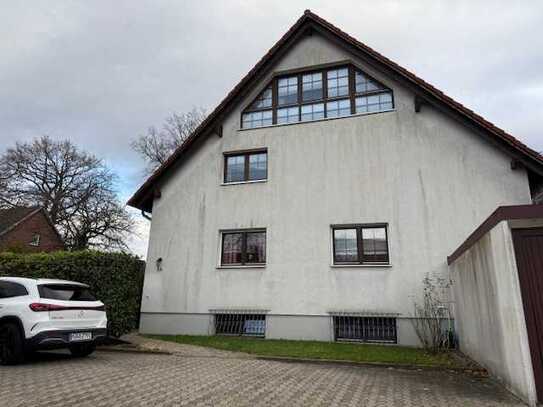 Helle, renovierte und großzügig geschnittene 3,5-Zimmer-Wohnung in Großburgwedel