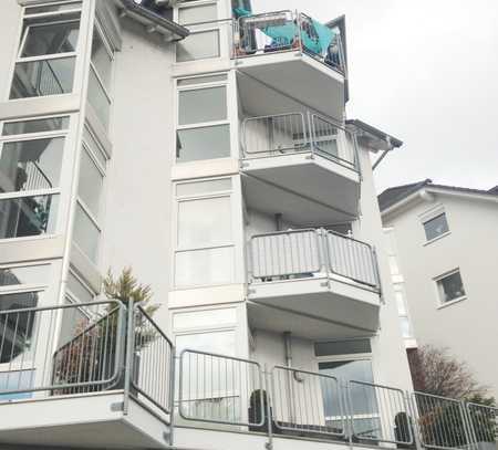 Wunderschöne 2 ZKB mit toller Aussicht in Vallendar und Balkon