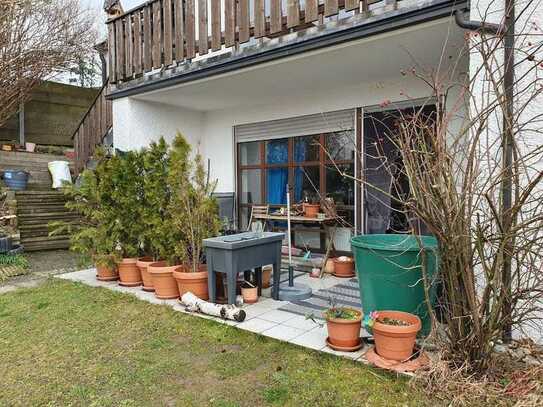 Großzügige 2-Zimmer-Wohnung im Erdgeschoss mit Terrasse, Stellplatz und Keller!