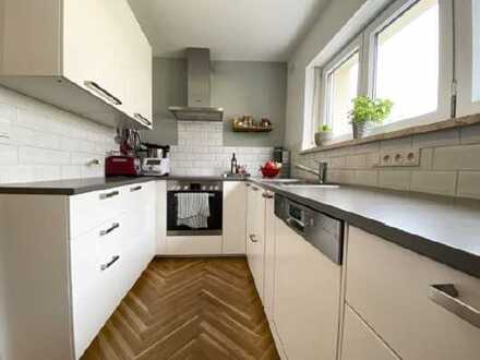 Ruhige und moderne 4-Zimmer-Wohnung mit Küche + TG im wunderbaren Solln - befristet bis 12/2025