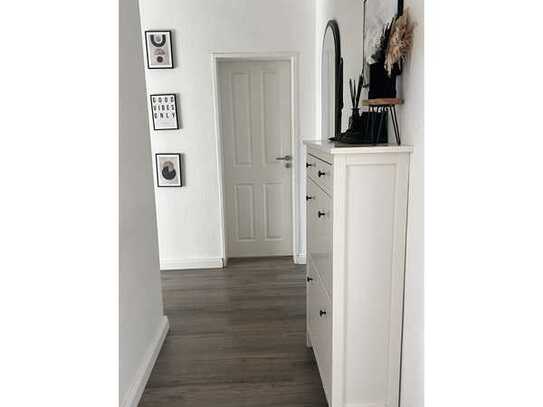 Modernisierte 3,5-Zimmer-Wohnung mit Loggia in Parknähe