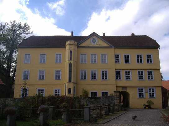 Sonnige 2-Zimmer-Wohnung im historischen Ambiente