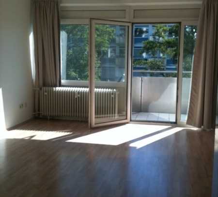 4 x 1-Zimmer-Wohnung mit Balkon und EBK in Eschborn