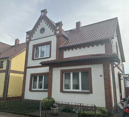 Freistehendes Einfamilienhaus mit großem Garten in Lübz