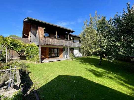 Charmantes Landhaus auf großem Grundstück im idyllischen Alpenvorland