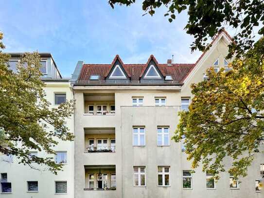 Bezugsfreie 3-Zimmer-Altbauwohnung mit Loggia in einer tollen Lage nahe dem Schäfersee