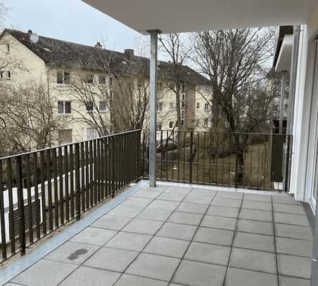 Neubau: helle, moderne 2-Zimmerwohnung mit großzügigem Balkon