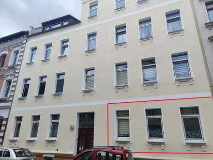 *4,32% Rendite*Schicke 2-Raumwohnung im sanierten Altbau + EBK + Laminatboden + Tageslichtbad