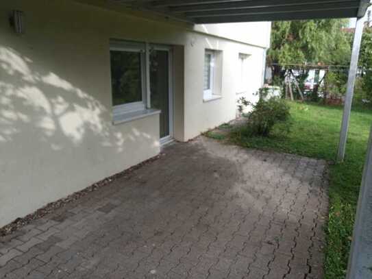 Ab sofort helle 2-Zimmer-Souterrain-Wohnung mit Balkon in Pfedelbach-Heuberg