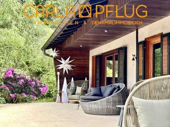 Holz-Blockhaus mit Park im Odenwald kaufen; luxuriös minimalistisch