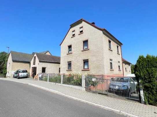 Großzügiges Einfamilienhaus mit Einliegerwohnung oder Zweifamilienhaus in ländlicher Umgebung