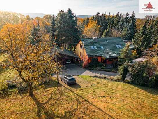 Exklusives Anwesen bei Chemnitz: Einfamilienhaus mit Poolhaus, Carport, Teich & Parkgarten in Flöha