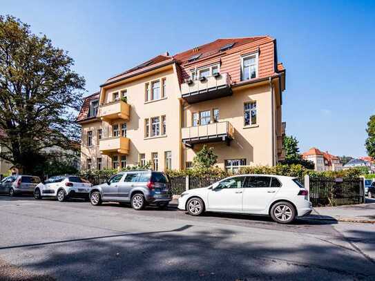 Rarität im Klotzscher Villenviertel. Komfortabel und großzügig Wohnen im Denkmal.