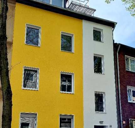 Kernsanierte Wohnung mit Balkon und Einbauküche