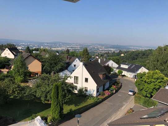 Attraktive sonnige Wohnung mit Fernblick in Höhenlage in ruhiger, naturnaher Umgebung