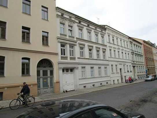Kleine 2 Raum Wohnung in Halle (Saale) in TOP Lage + EBK