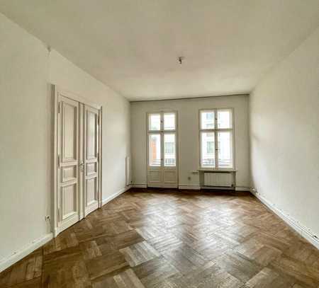 NÄHE VIKTORIA-LUISE-PLATZ! 2-Zi.-Altbau-Loftwohnung. mit Balkon