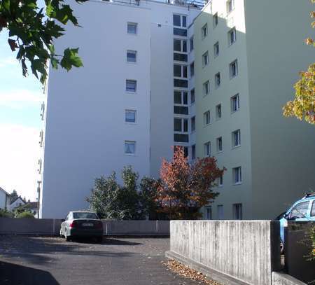 Abstellplatz auf Parkdeck in Darmstadt-Wixhausen