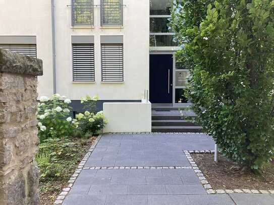 Exklusive Eigentumswohnung mit Garten in Köln Thielenbruch (provisionsfrei)