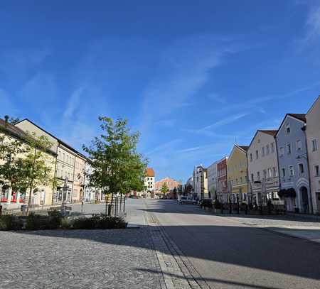 Erstbezug nach Sanierung: Stilvolle 3-Zimmer-Wohnung im Stadtplatz von Neumarkt-St. Veit